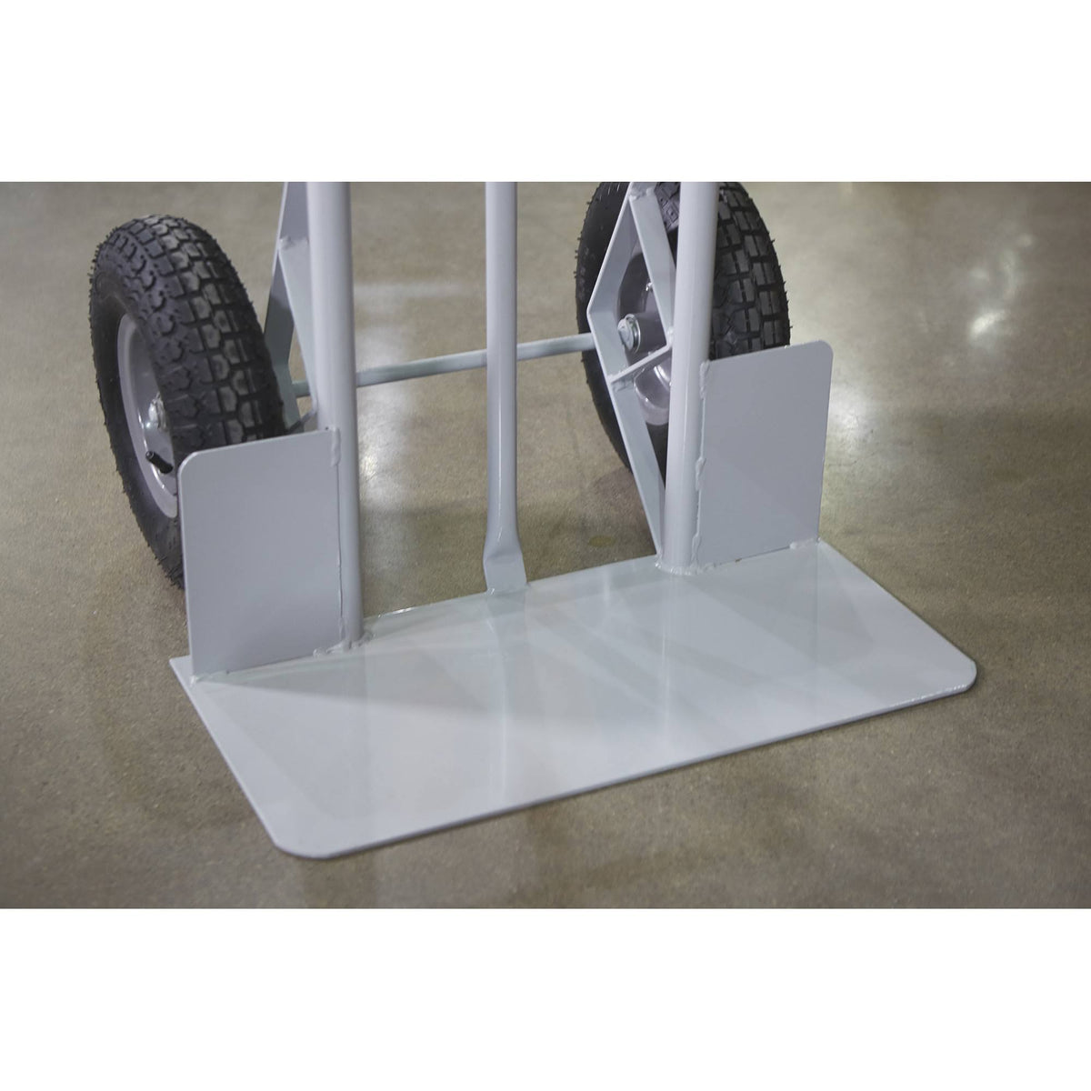 P-Handle Hand Truck, 1000-Lb. Capacity, Oversized Toe Plate L175871