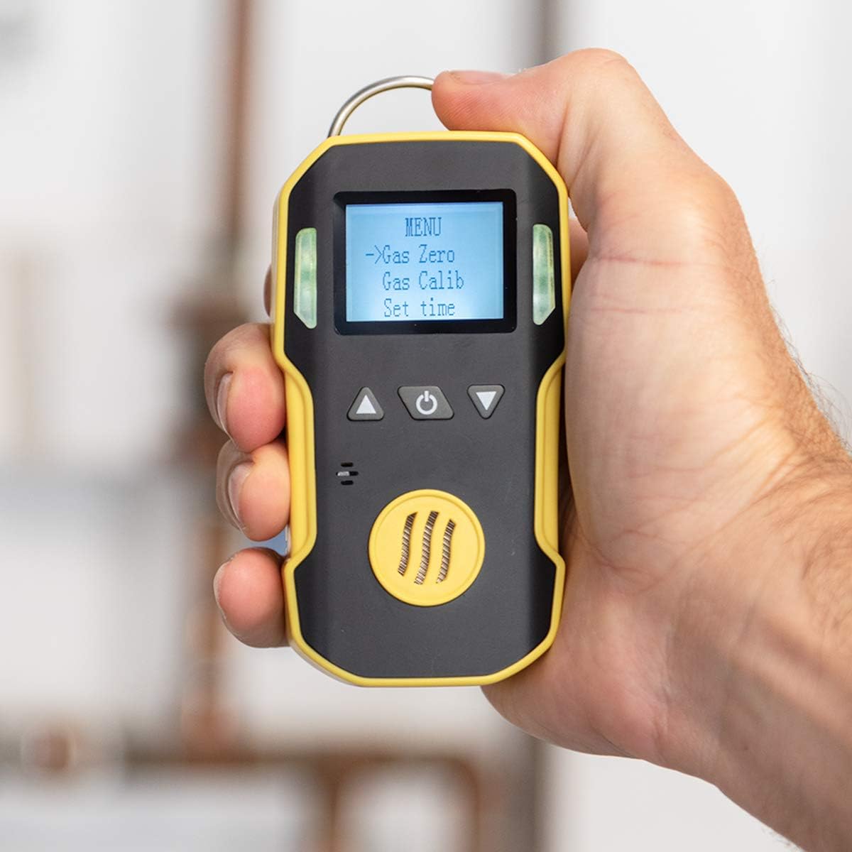 Oxygen Detector with USB Recharge and Sound Light Vibration Alarms A624881