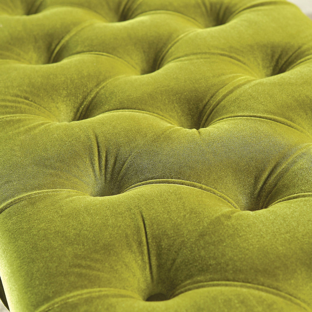 Brown Tufted Accent Bench L2935