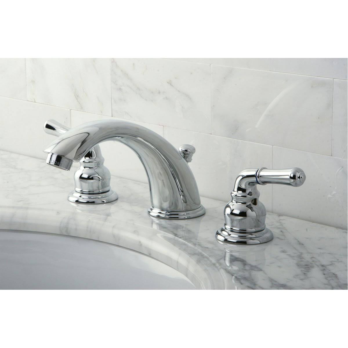 Brushed Brass Widespread Bathroom Faucet Q595
