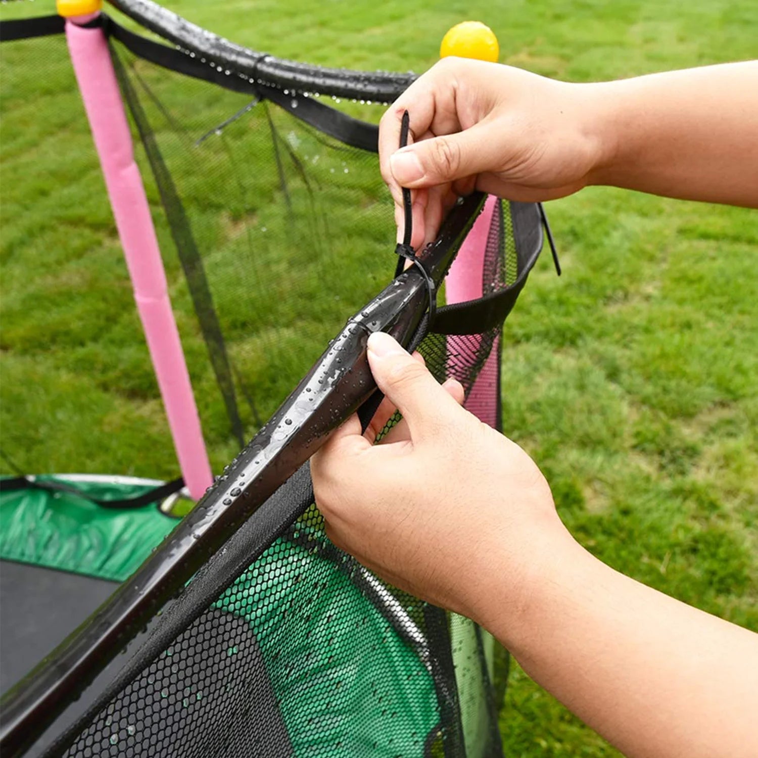 Trampoline Water Play Sprinkler ( 39 ft ) M554577