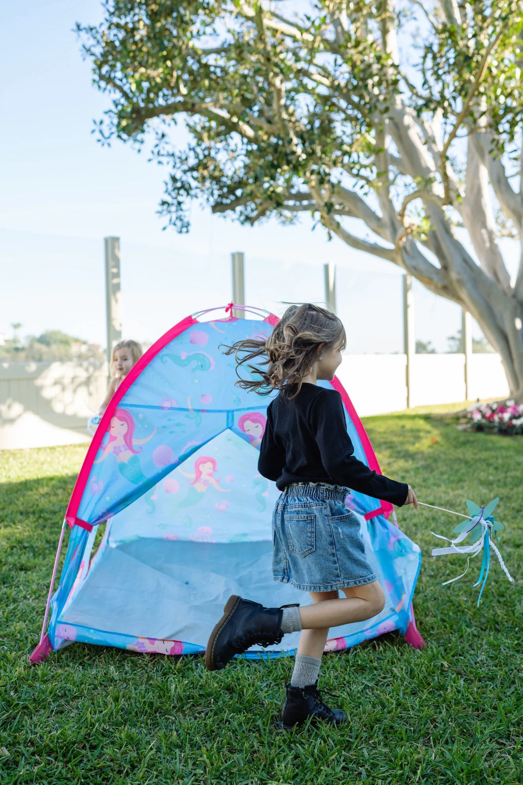 Mermaid and Friends Play Tent O8987