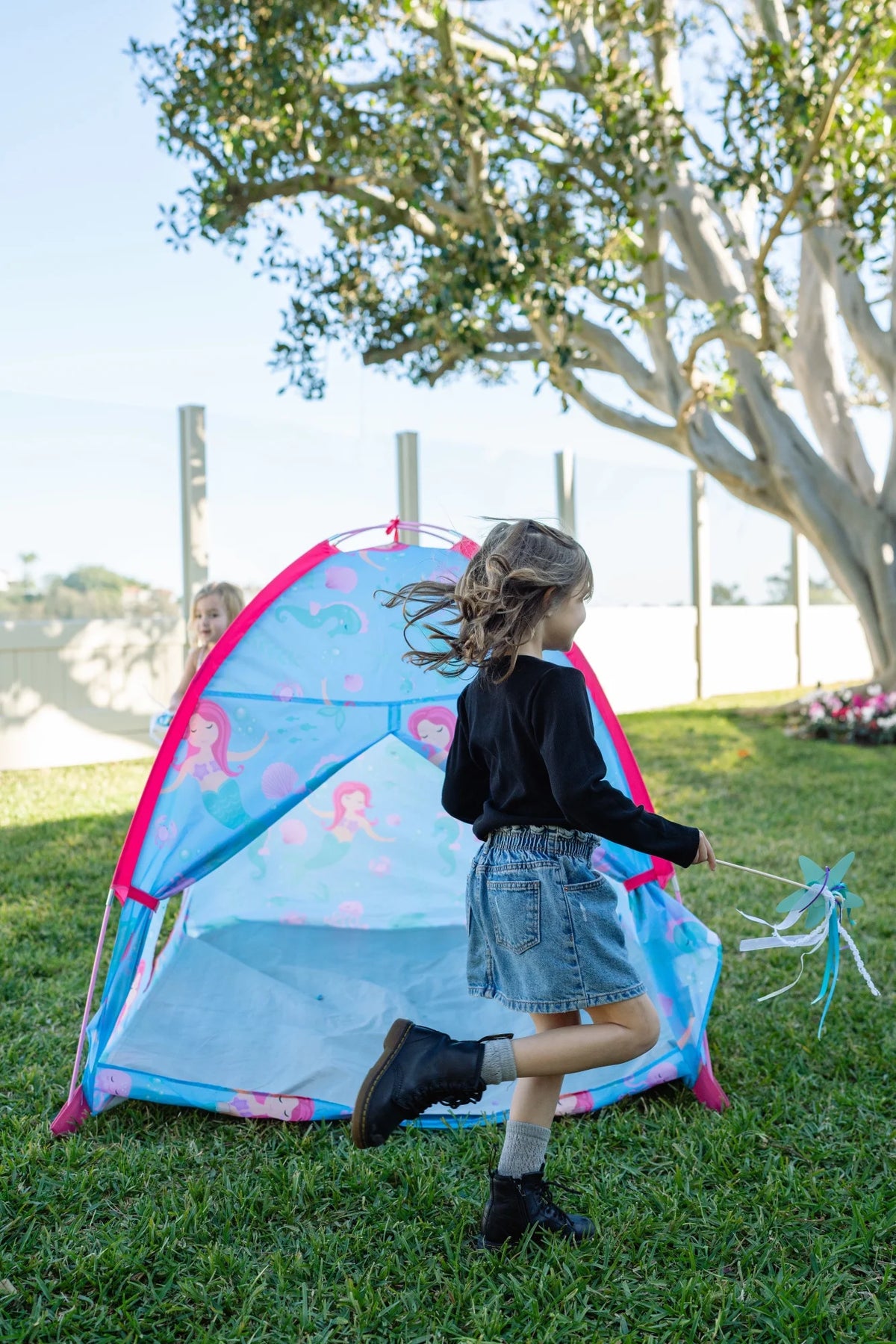 Mermaid and Friends Play Tent O8987