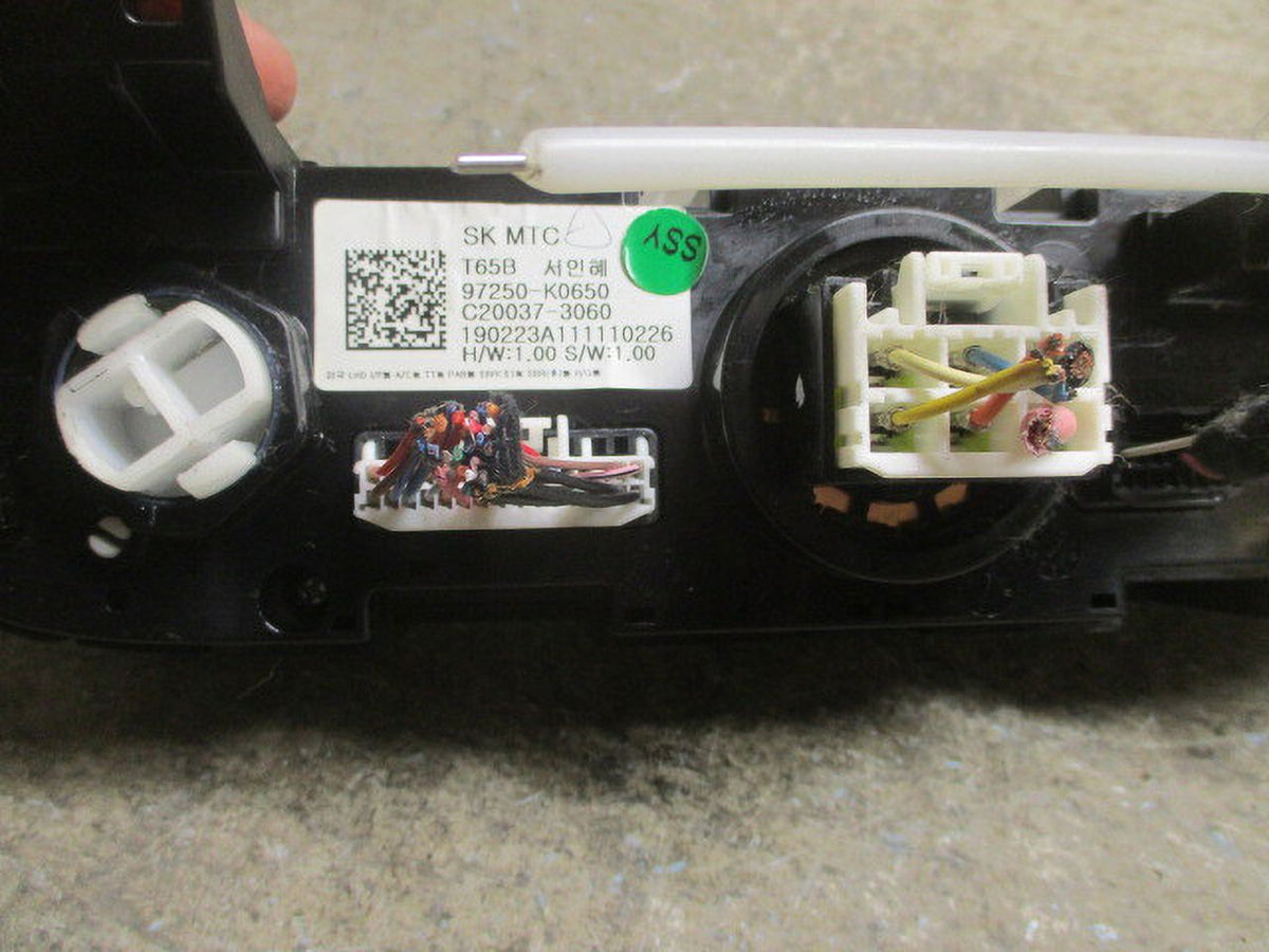 Pre-Owned Kia Soul Manual Climate AC Heater Temperature Control Q345349