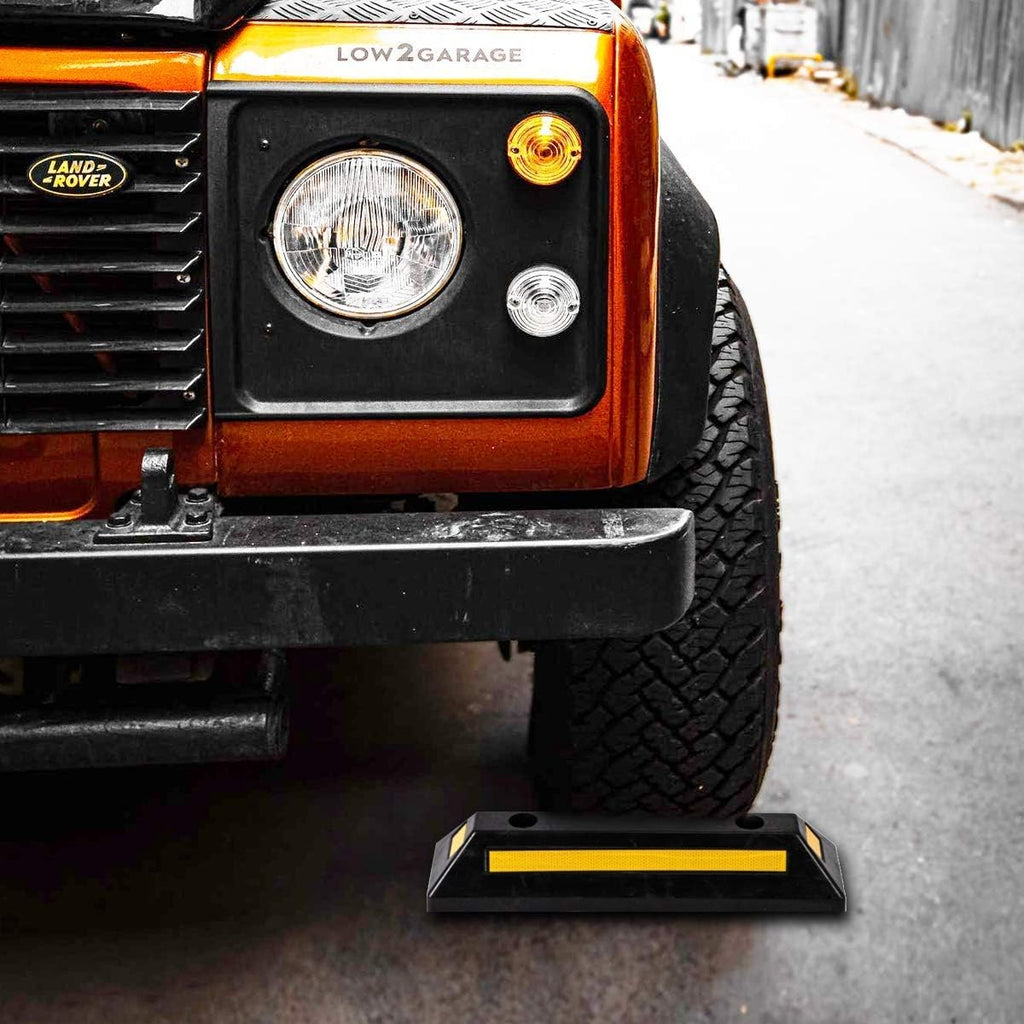 Black Rubber Parking Curb with Yellow Reflective Stripes, 4 Pack I291