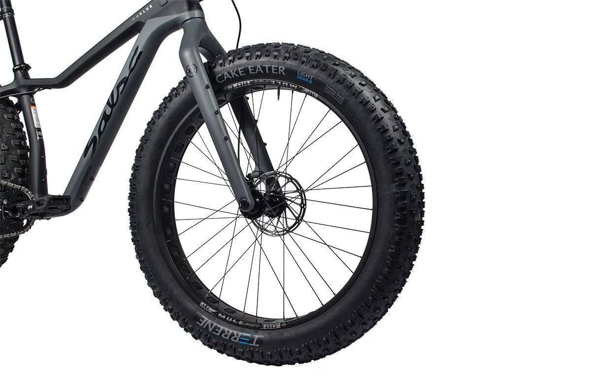 Light Studded Tire 26x4.0 Y71994