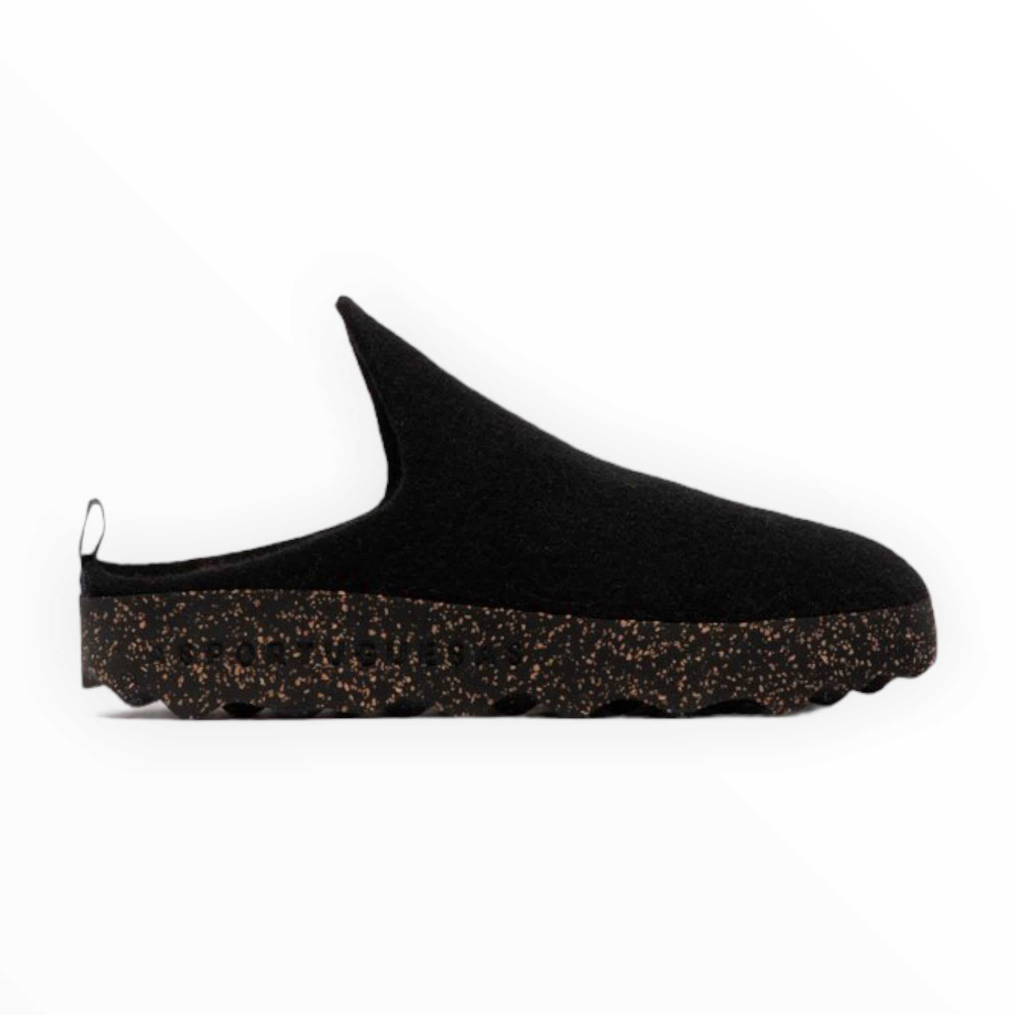 Black Q744661