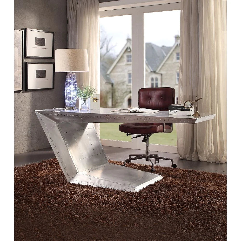 Desk S742
