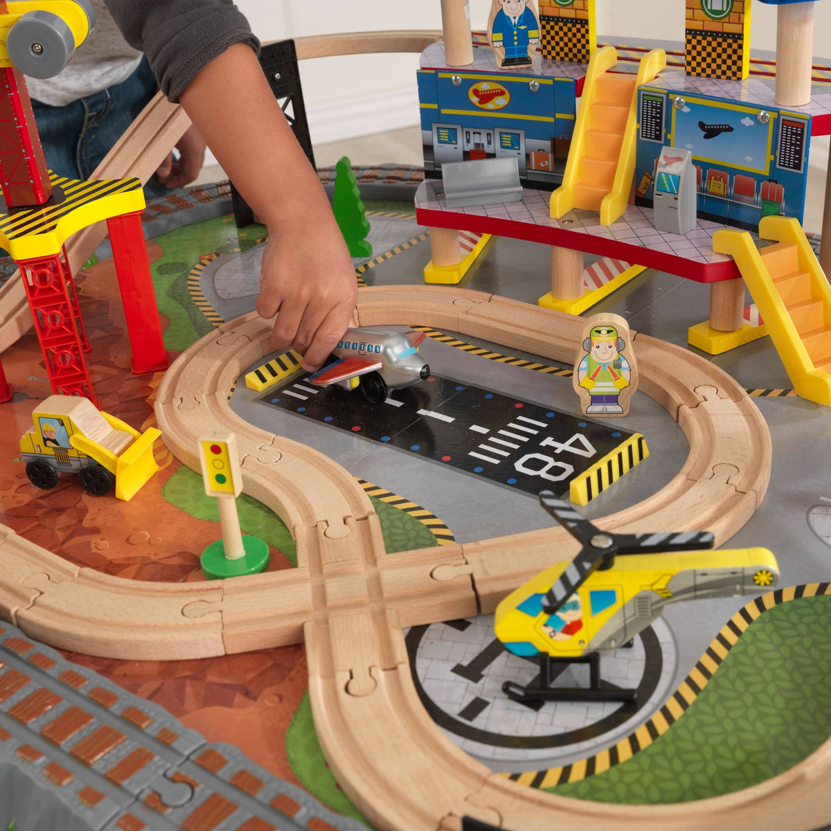 Transportation Station Train Set and Table T38482