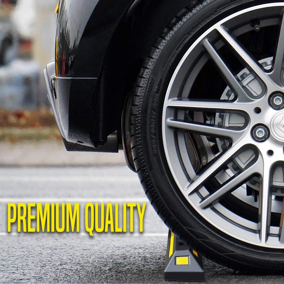 Black Rubber Parking Curb with Yellow Reflective Stripes, 4 Pack I291