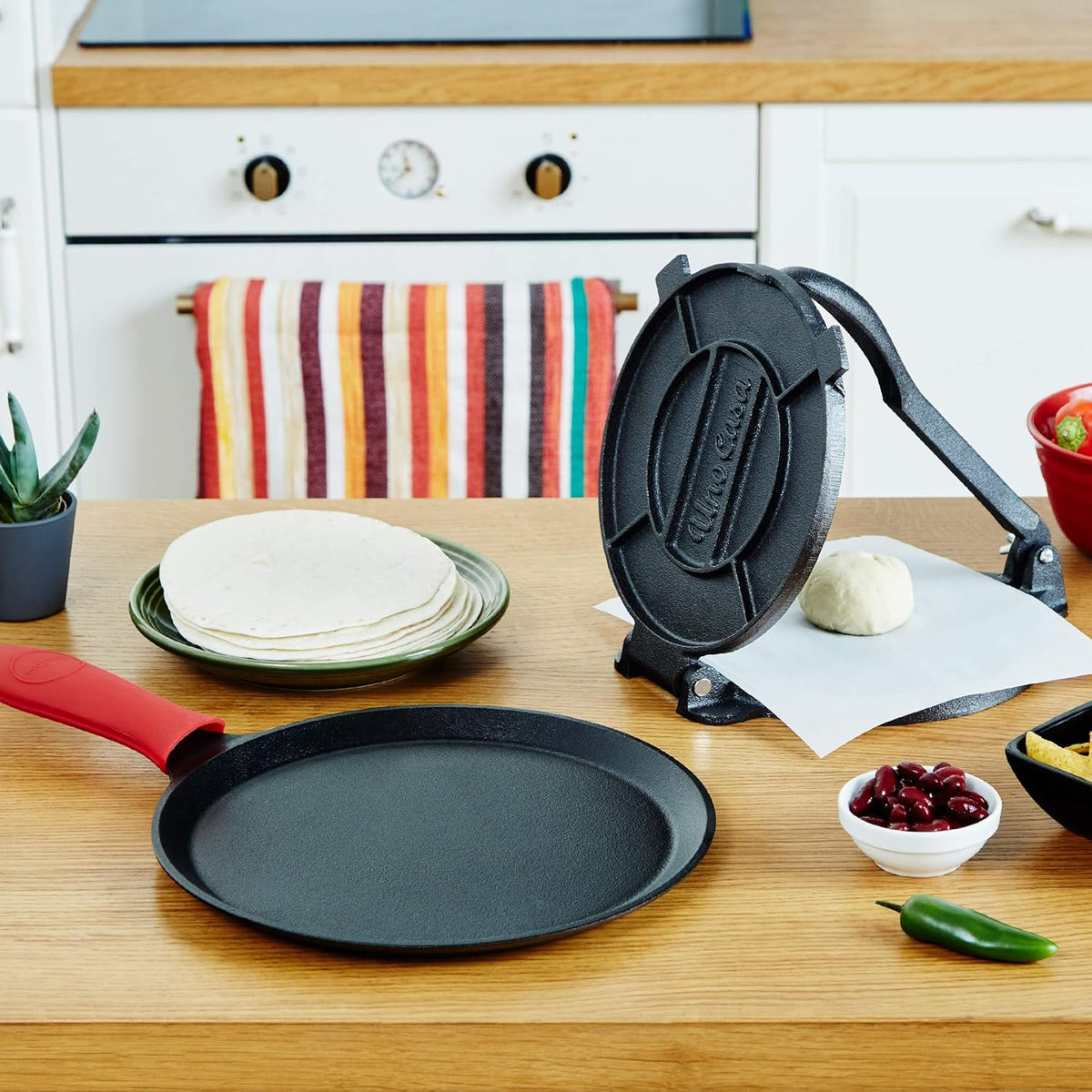Cast Iron Tortilla Press 8 Inch with Comal Pan O60034